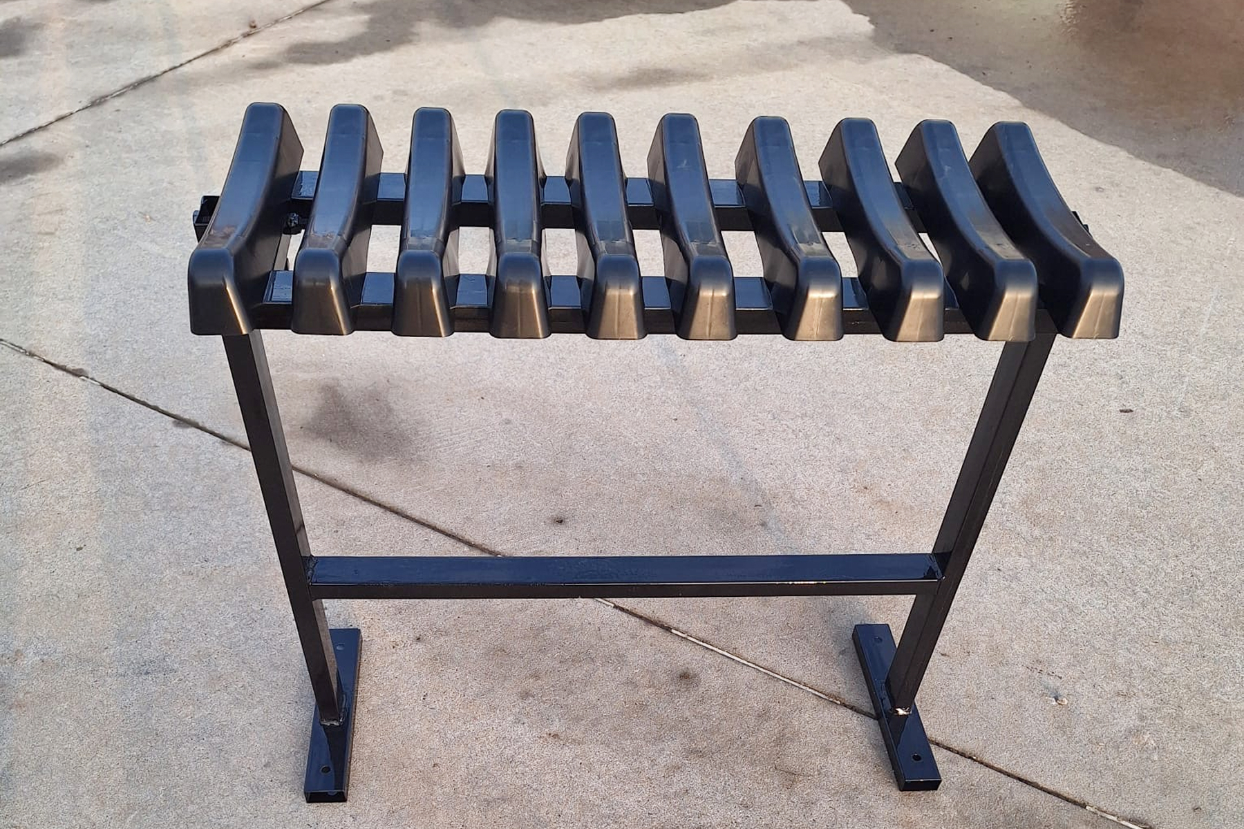 10-9 Ławeczka cmentarna wykonanie Limanowa, Nowy Sącz, Chełmiec.